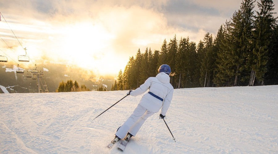 How To Dress For Skiing: The Essentials –