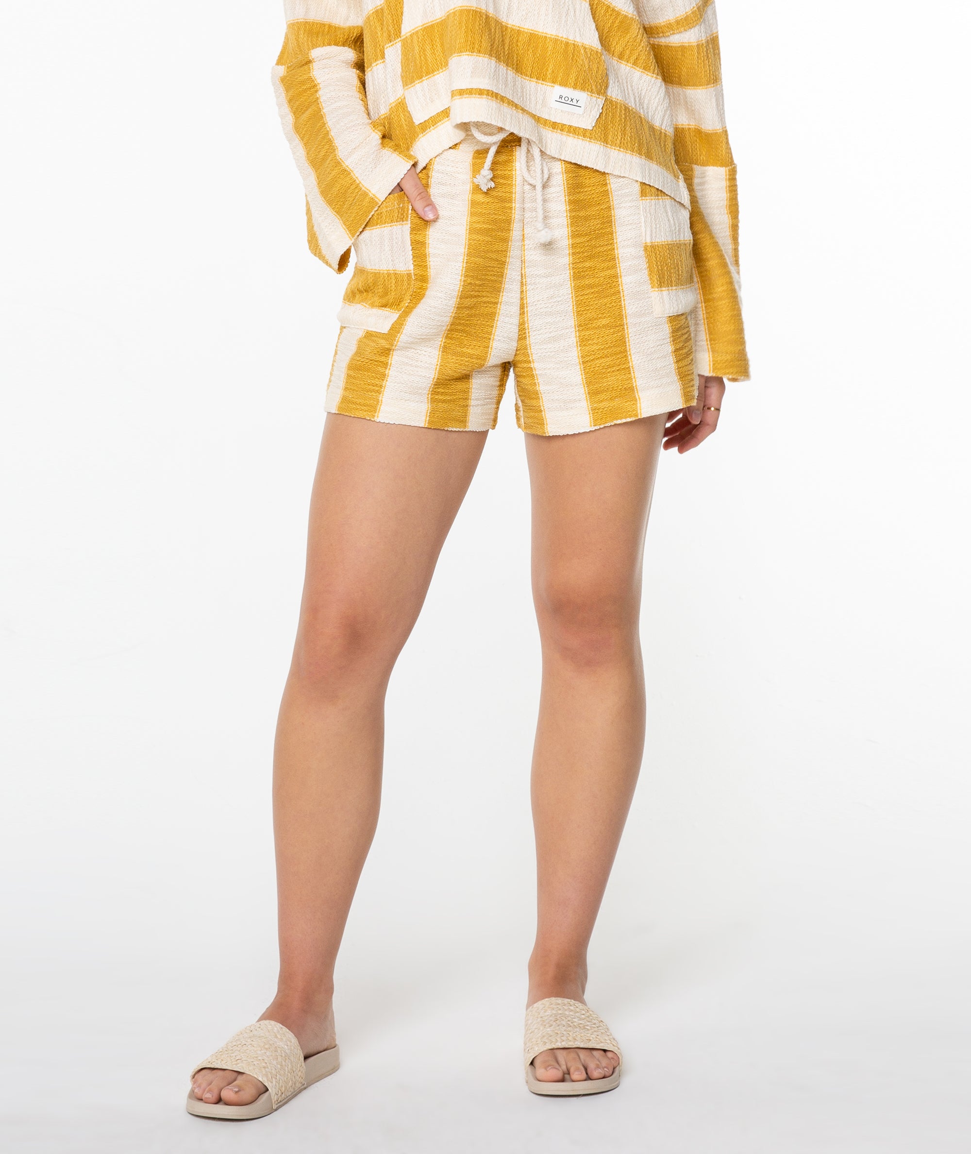 ROCKCAKE★韓国 人気★Beige Label Button Shorts 2色 ROCKCAKE☆韓国 人気☆Beige Label Button Shorts 2色 ボトムス