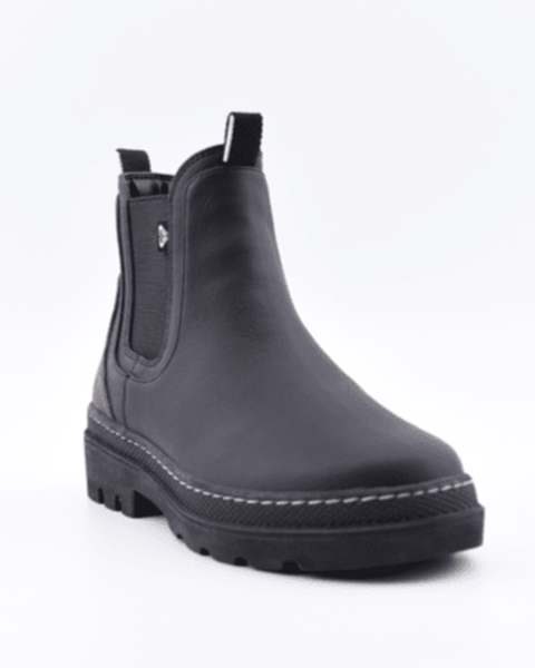 The Roxy Wonderland Boot is a black Chelsea boot in faux leather with elastic side panels, a back pull tab, visible sole stitching, and a chunky lug sole. Photographed on a plain white background.