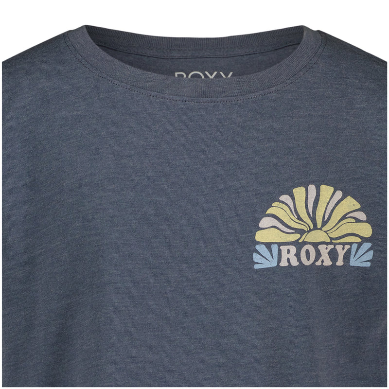 The Roxy Little Girls’ Free Your Mind Tee is made from soft cotton jersey and features a small, sunny graphic of a yellow sun and blue waves above the ROXY logo on the left chest, making it the perfect casual graphic tee for any day.